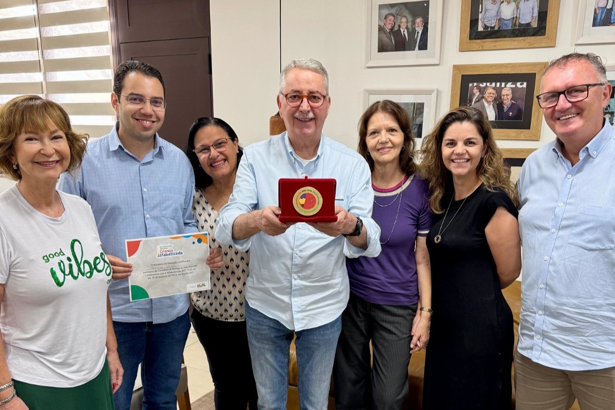 Americana recebe o Selo Ouro do Programa Criança Alfabetizada em Brasília