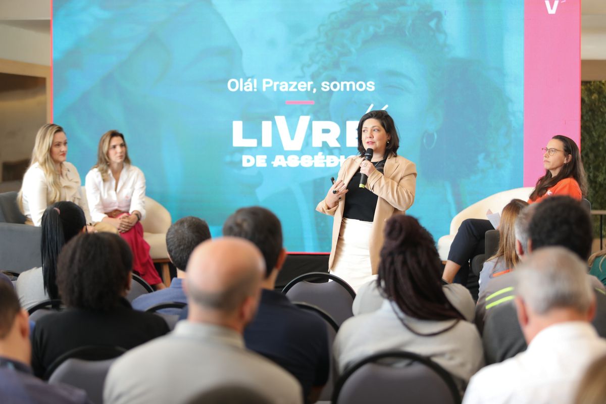 Foto utilizada na matéria sobre a NR-1 da Livre de Assédio