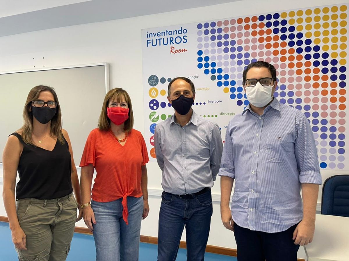Americana conhece projetos da Escola do Futuro da USP na área de inovação para a Educação