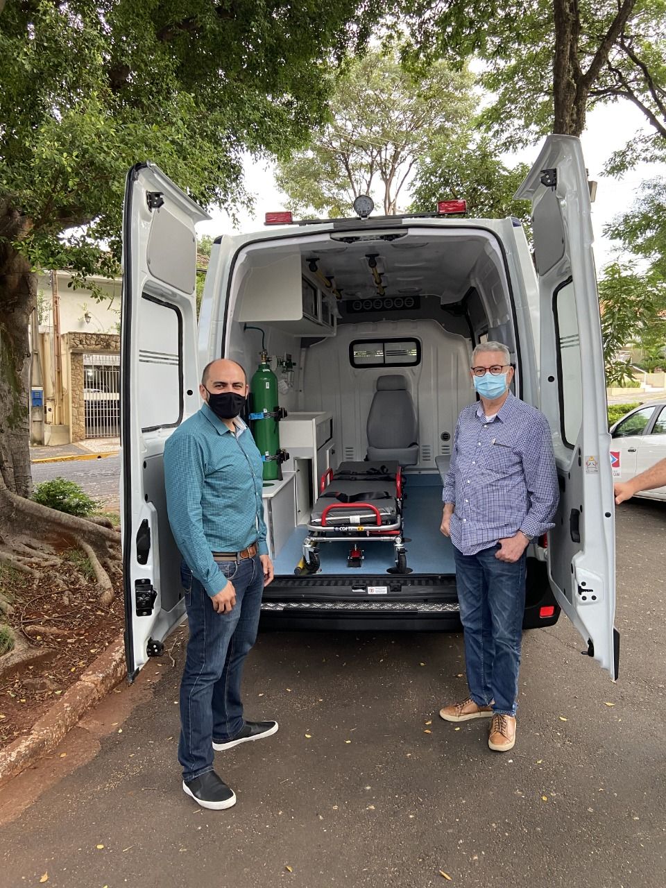 Americana recebe nova ambulância para transporte social