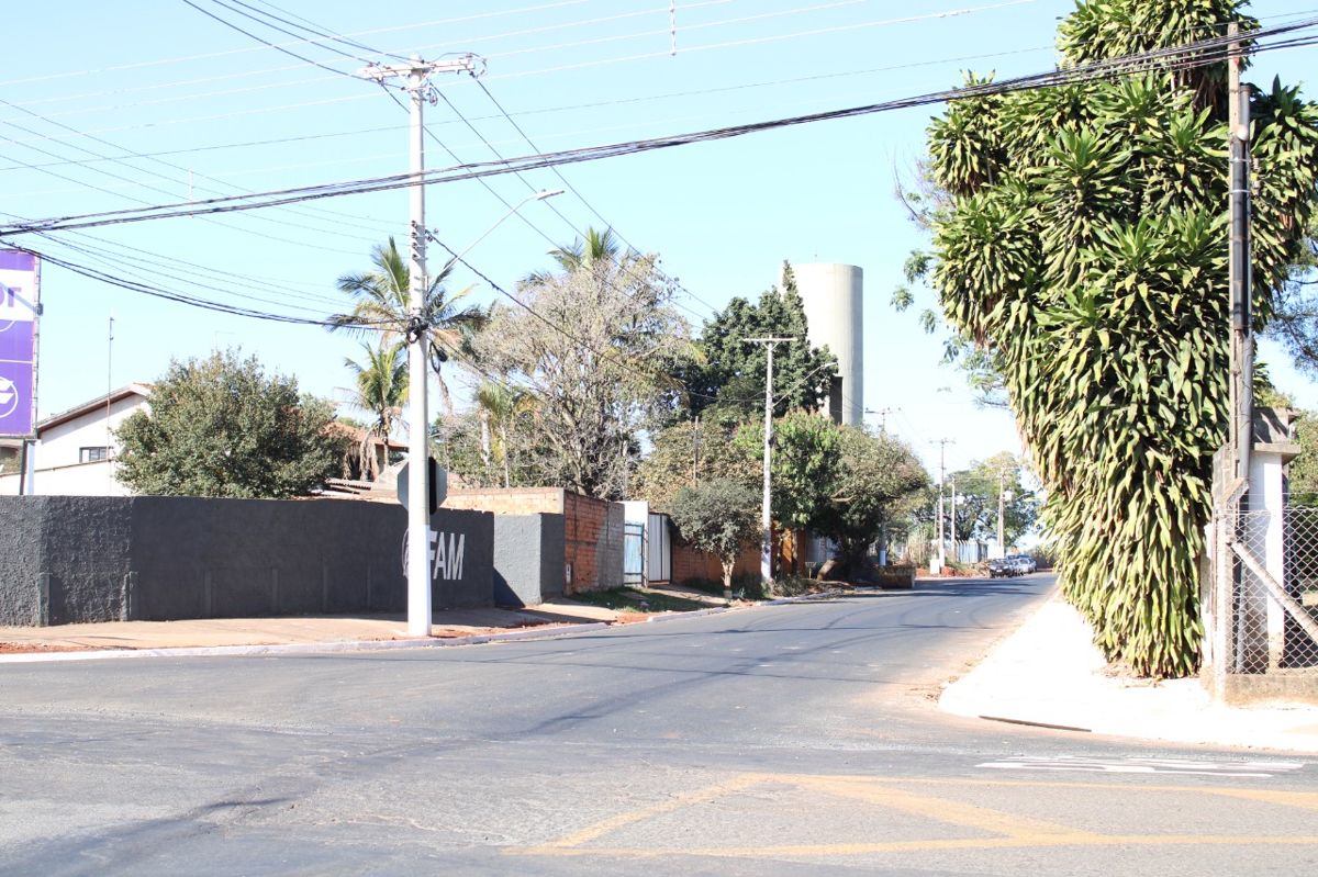 Utransv fará sinalização de solo na Rua Isabela Ferro e via ficará interditada na terça-feira