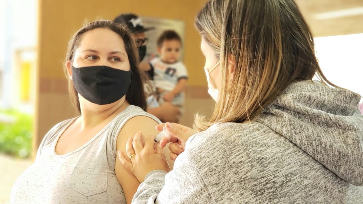 Americana já vacinou 75% da população adulta com ao menos uma dose