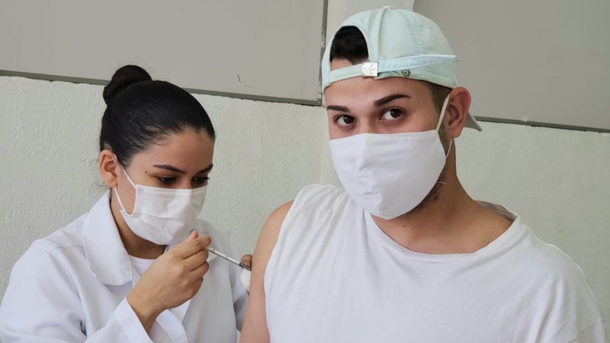 Americana aplica 1.256 doses de vacina contra a Covid-19 nesta segunda-feira