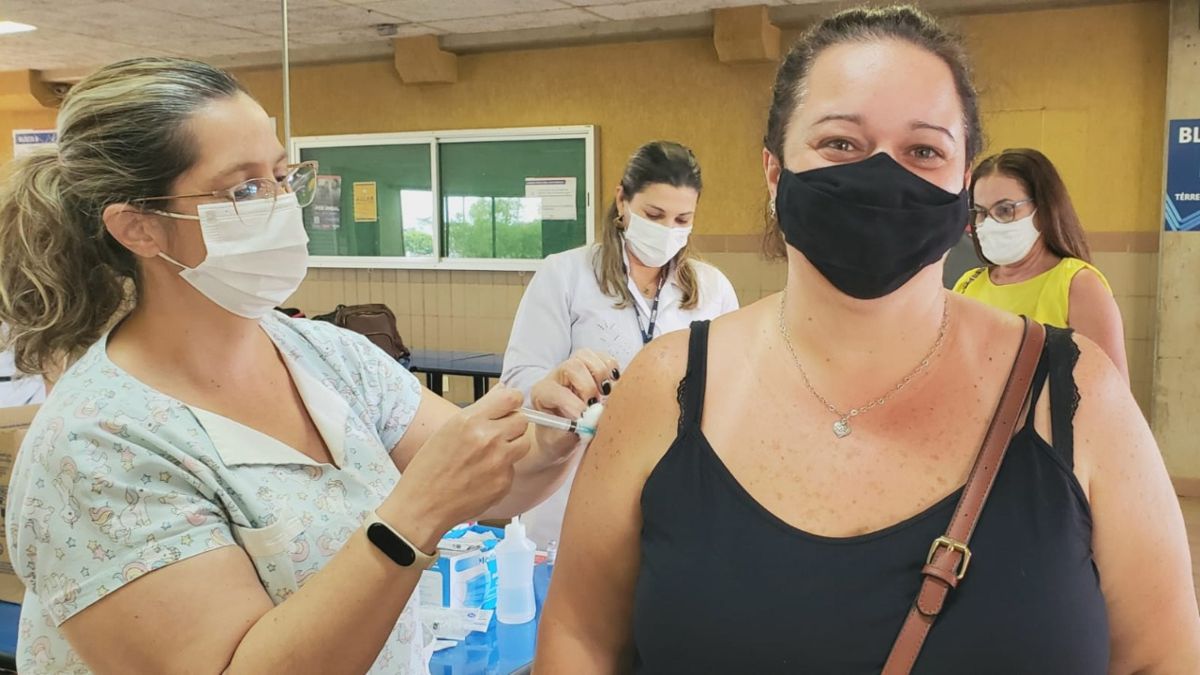 Americana aplica 3.224 doses de vacinas contra a Covid-19 nesta segunda-feira