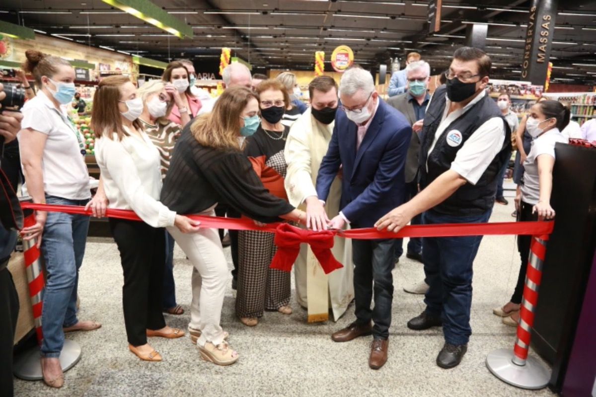 São Vicente reinaugura loja da Avenida de Cillo e apresenta novidades