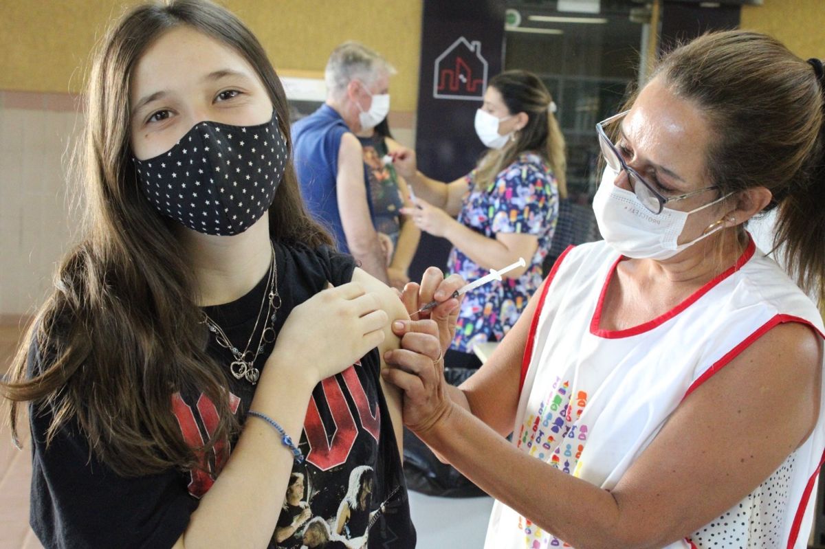 Americana aplica 876 doses de vacinas contra a Covid-19 nesta segunda-feira