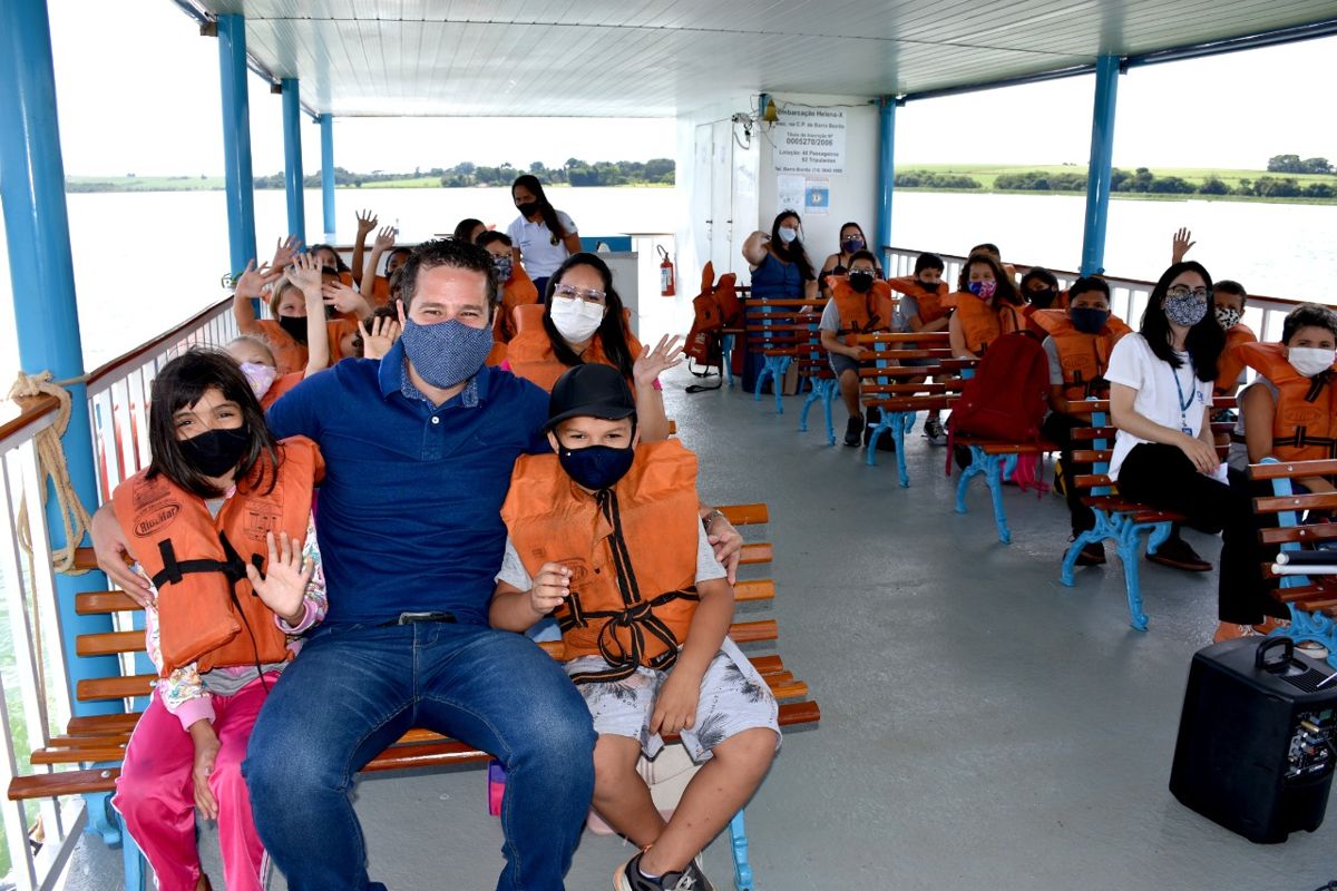 DAE e Barco Escola realizam projeto educacional