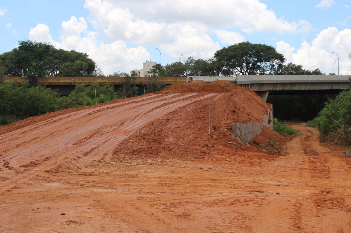 Prefeitura prossegue com obra de prolongamento da Avenida Bandeirantes
