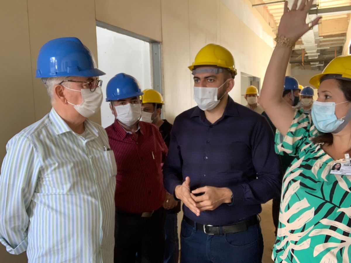 Chico acompanha obras de unidade oncológica de Americana
