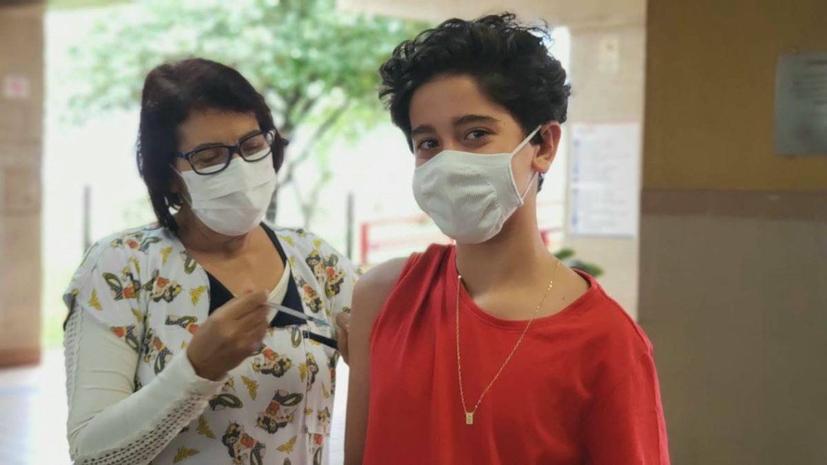 Americana aplica mais 1.106 doses de vacinas contra a Covid-19