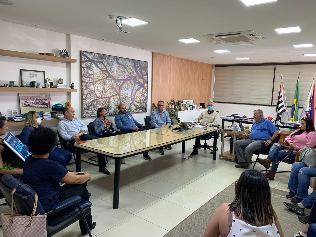 Prefeitura reafirma proposta de carga de 30 horas para a enfermagem