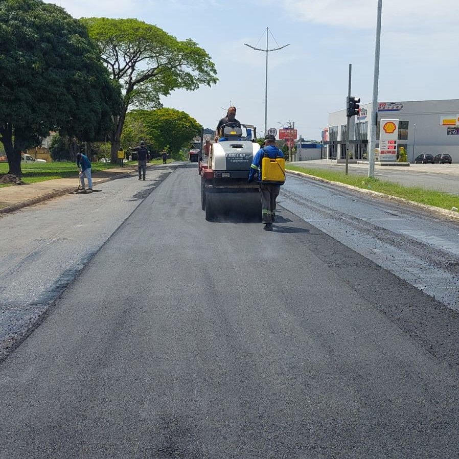 Recapeamento na avenida Pinto Duarte entra na etapa final