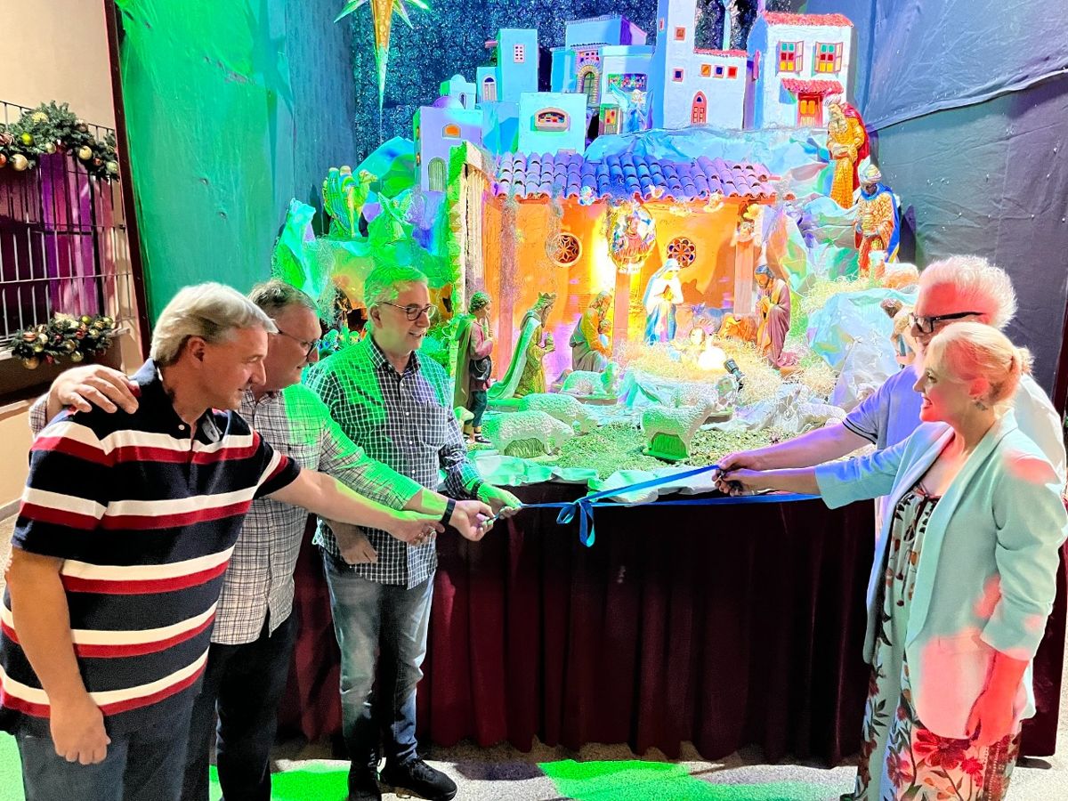 Prefeito Chico abre programação de Natal na Estação Cultura