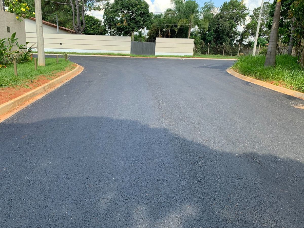 Prefeitura finaliza pavimentação no Recanto Jatobá e na Chácara Lucília