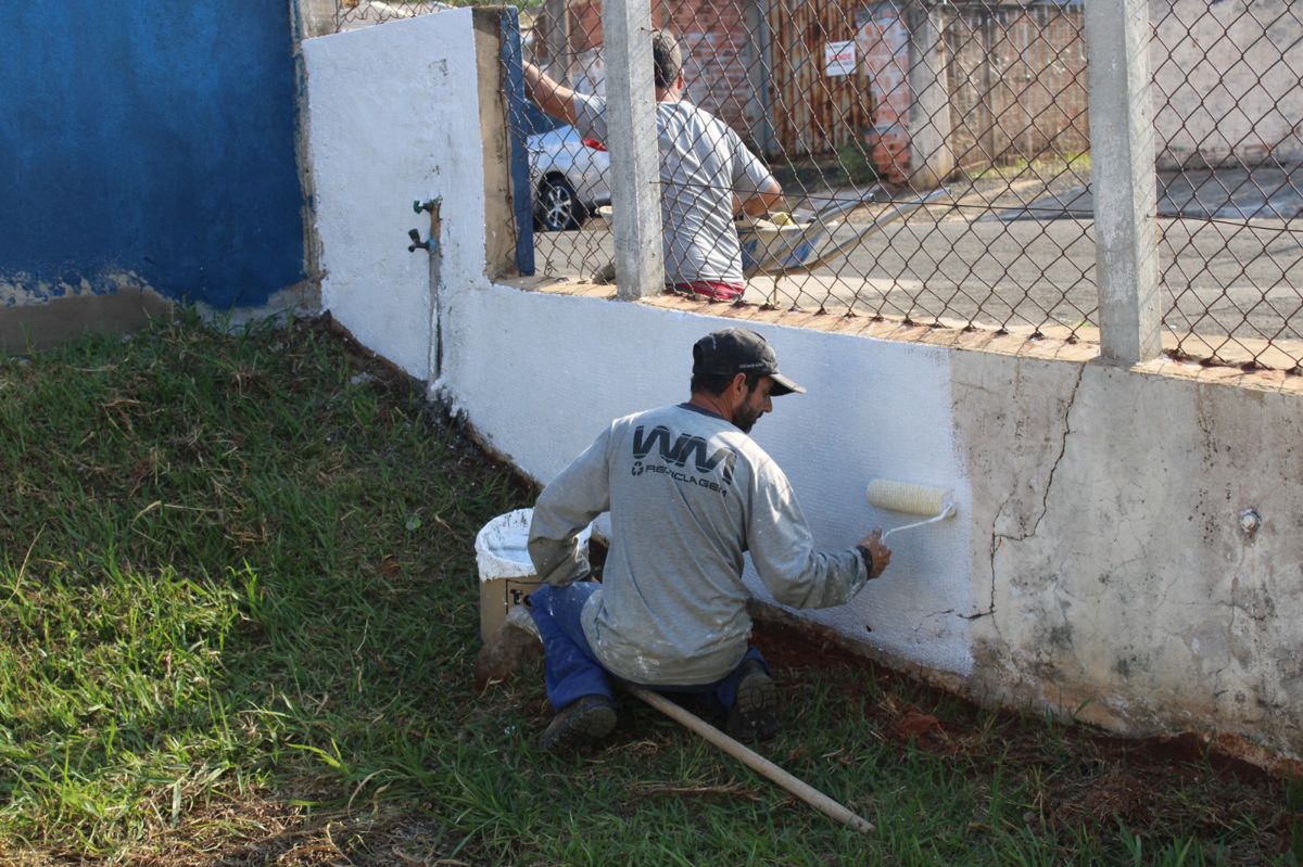 ESF São José começa a receber nova pintura externa
