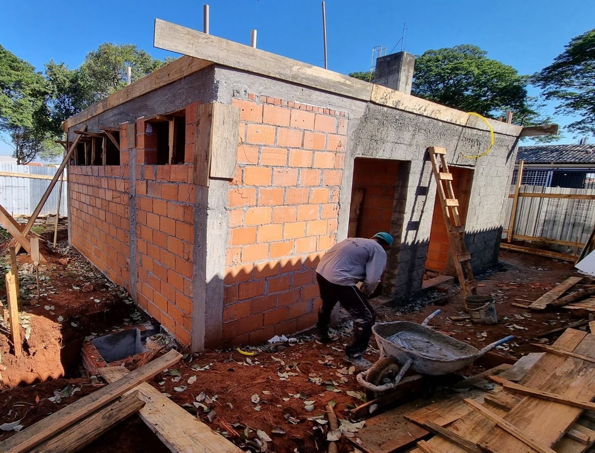Obra de reforma e ampliação da EMEF Jonas Correa Arruda Filho chega à fase de laje