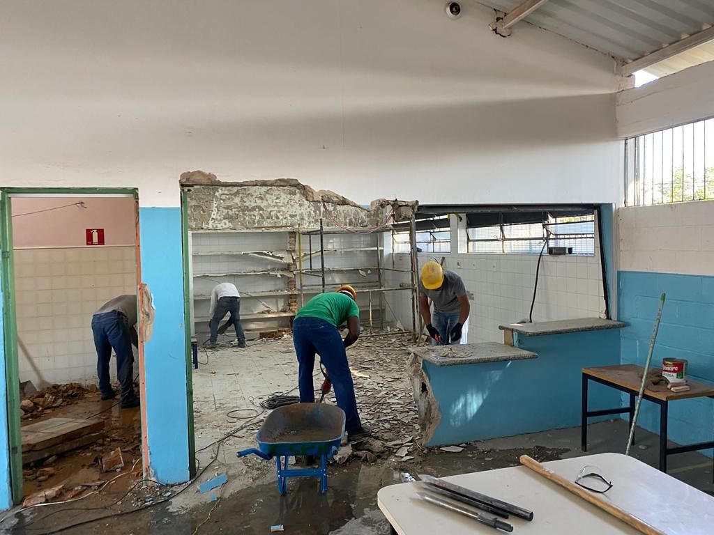 Começa a reforma da cozinha, lavanderia e despensa da EMEF Jonas Correa Arruda Filho