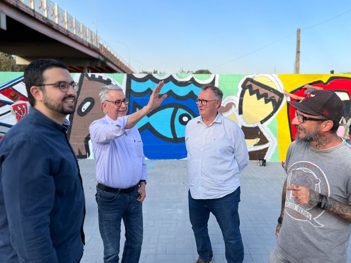 Muro do estacionamento do Mercadão começa a ser transformado em arte pelo Coletivo SHN