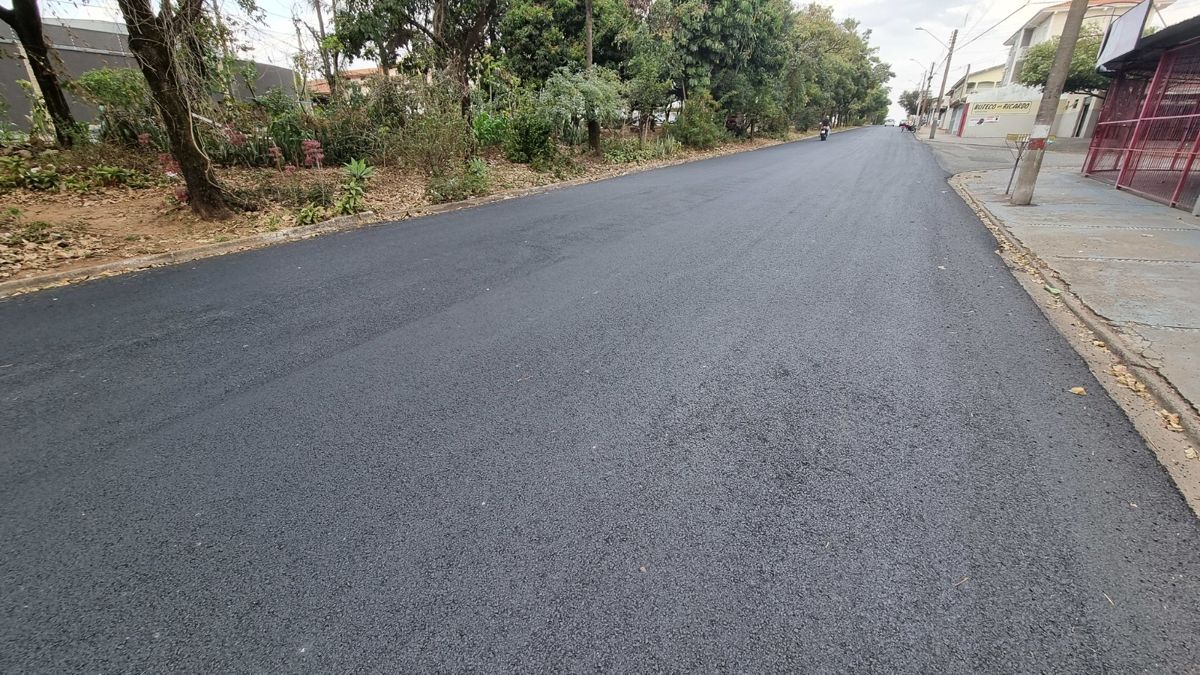 Prefeitura conclui recapeamento de trecho da Rua Florindo Cibin