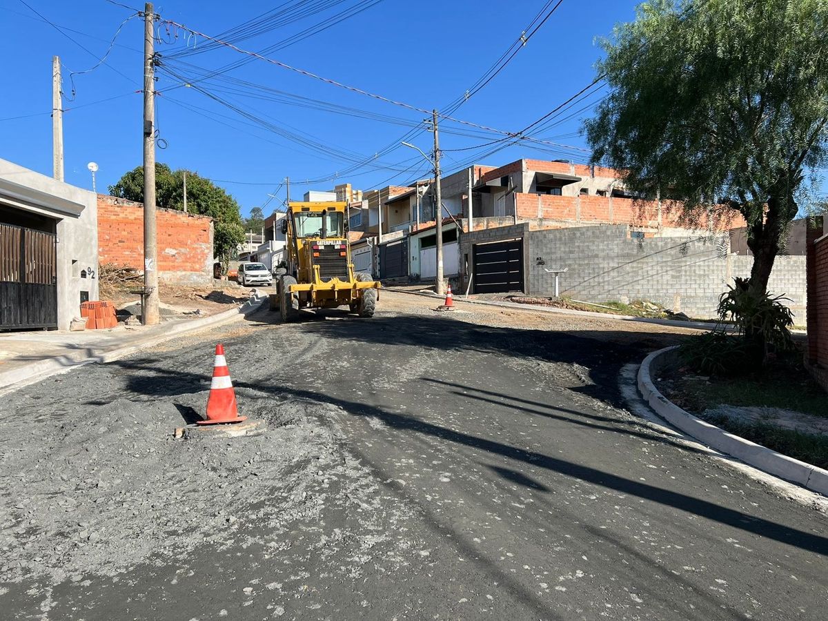Prefeitura prepara solo para a pavimentação do Asta 4