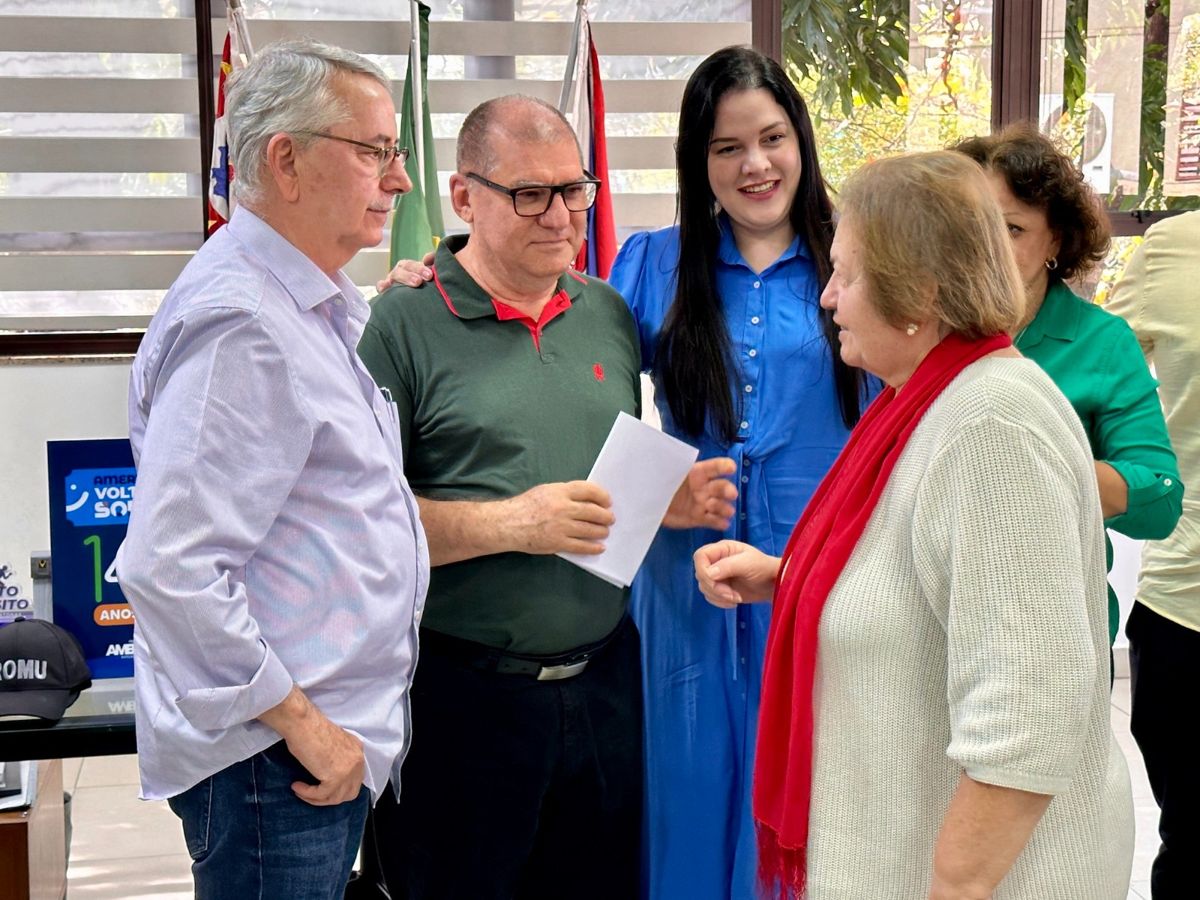 Prefeito Chico assina repasses do Fundo Municipal dos Direitos da Criança e do Adolescente para entidades
