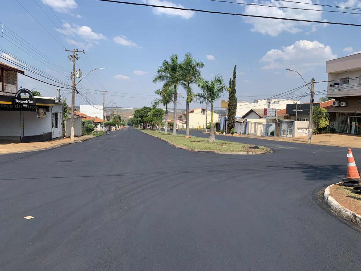 Prefeitura finaliza recape da Avenida Campos do Jordão