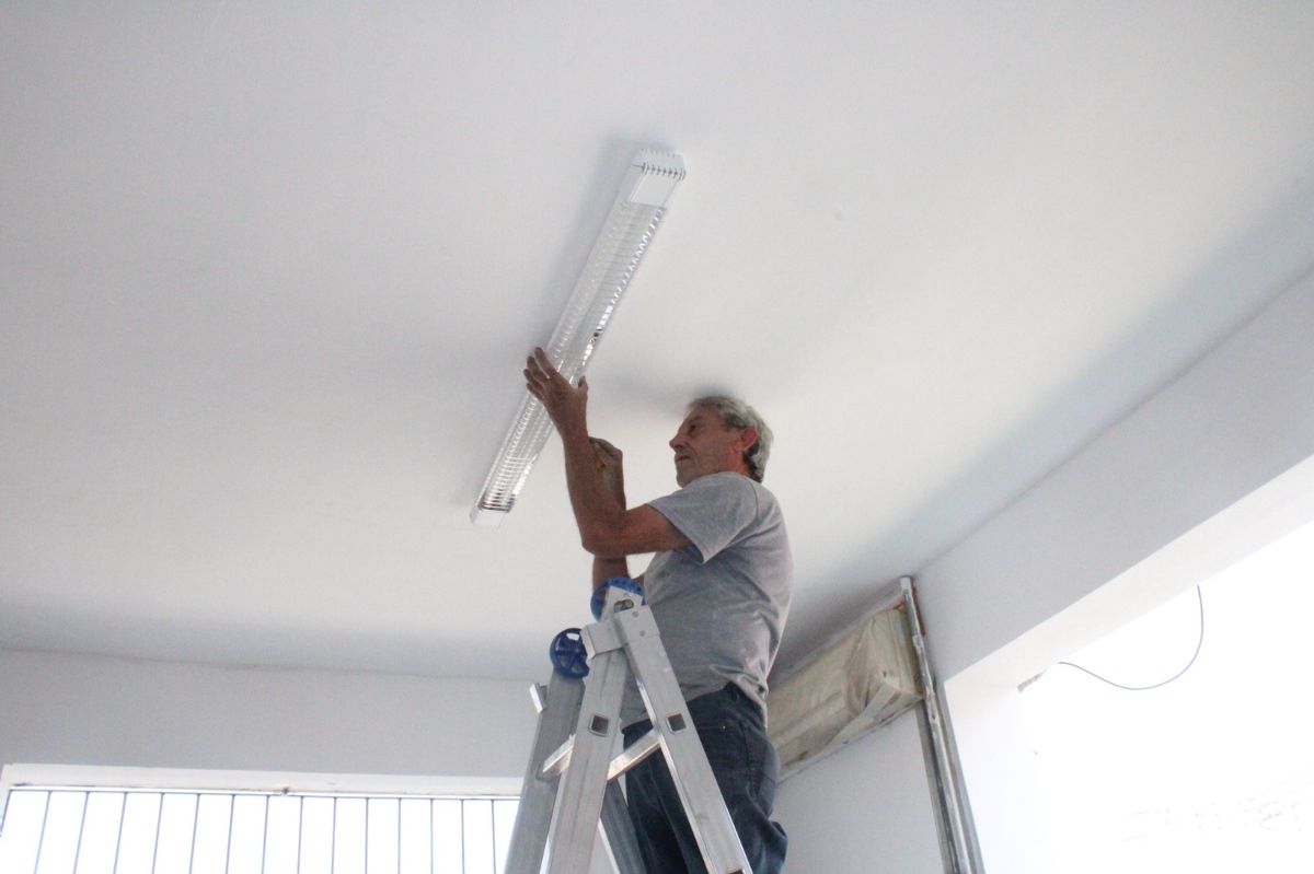 Melhorias na Farmácia Central avançam com nova pintura