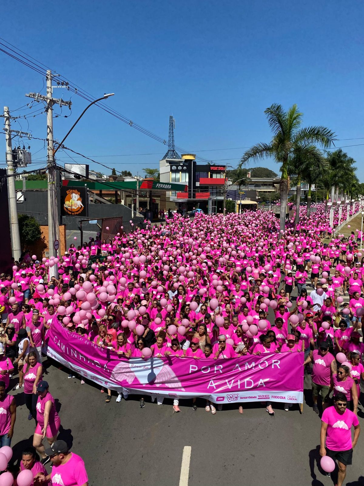 Caminhada do Rosa do Bem bate recorde e público ultrapassa 9 mil pessoas