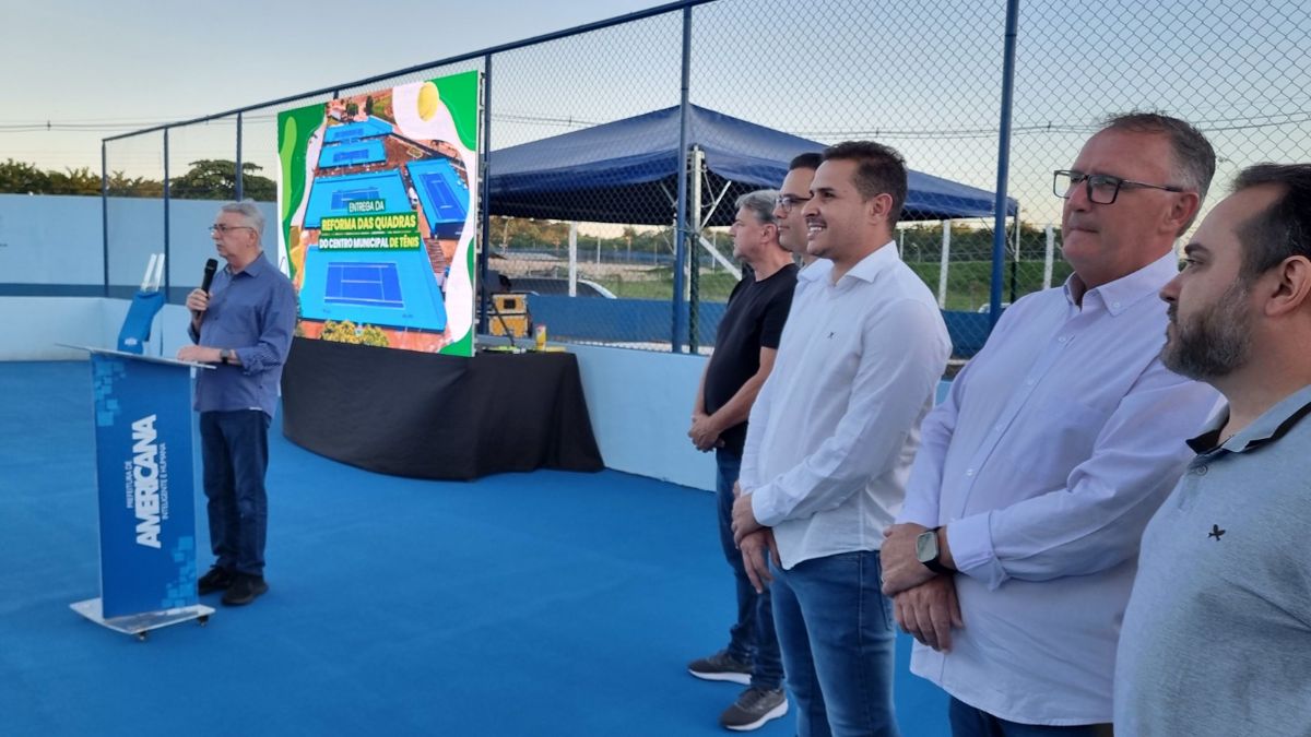 Prefeito Chico entrega reforma das quadras de tênis do Centro Cívico