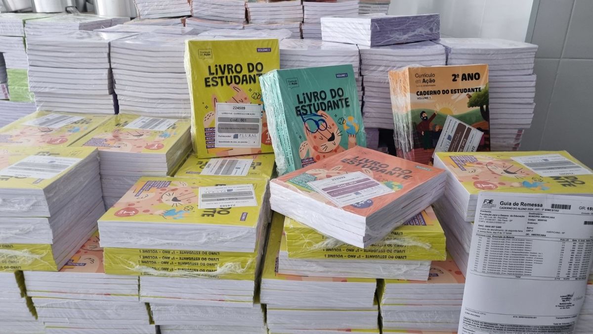 Estudantes de Americana receberão mais de 13,5 mil livros didáticos em 2024