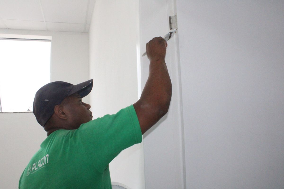 Obras do novo Núcleo de Especialidades recebem últimos retoques de pintura