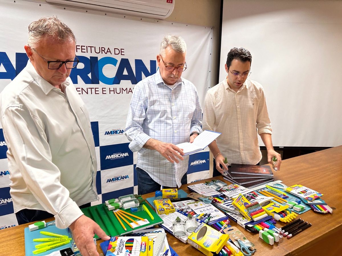 Americana investe em kits de material escolar para alunos e professores