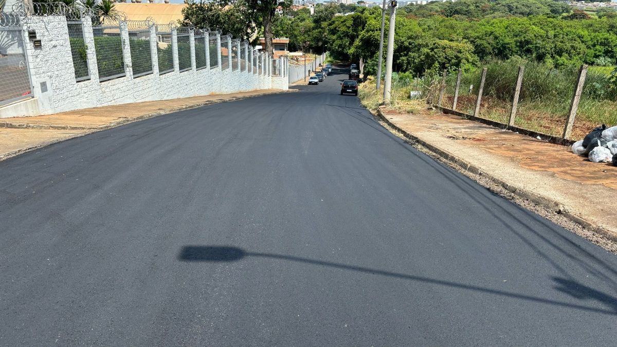 Prefeitura finaliza recapeamento de mais duas ruas no Jardim Alvorada