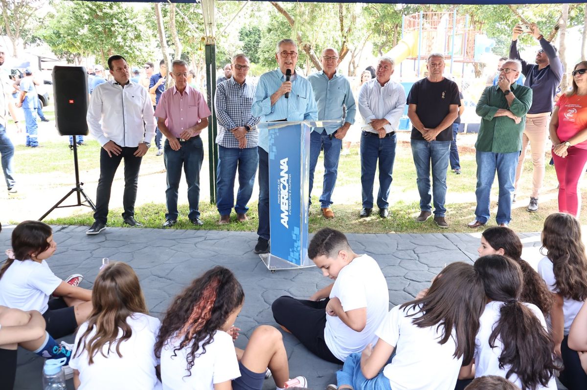 Prefeito Chico entrega revitalização da Praça Manoel Rodrigues Nogueira, no Parque Novo Mundo
