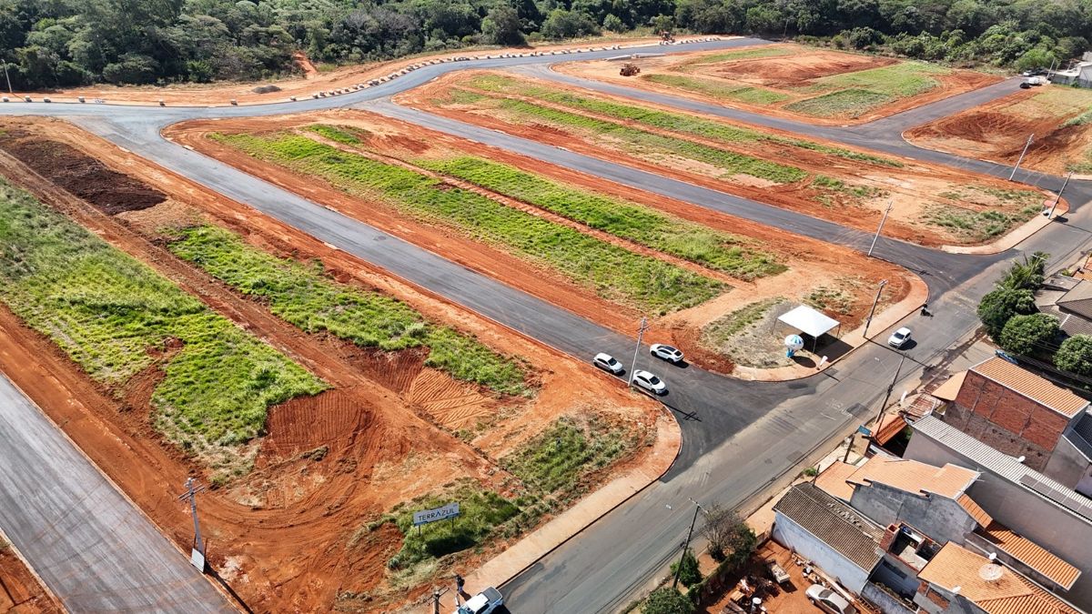 Prefeitura finaliza pavimentação do bairro Terra Azul