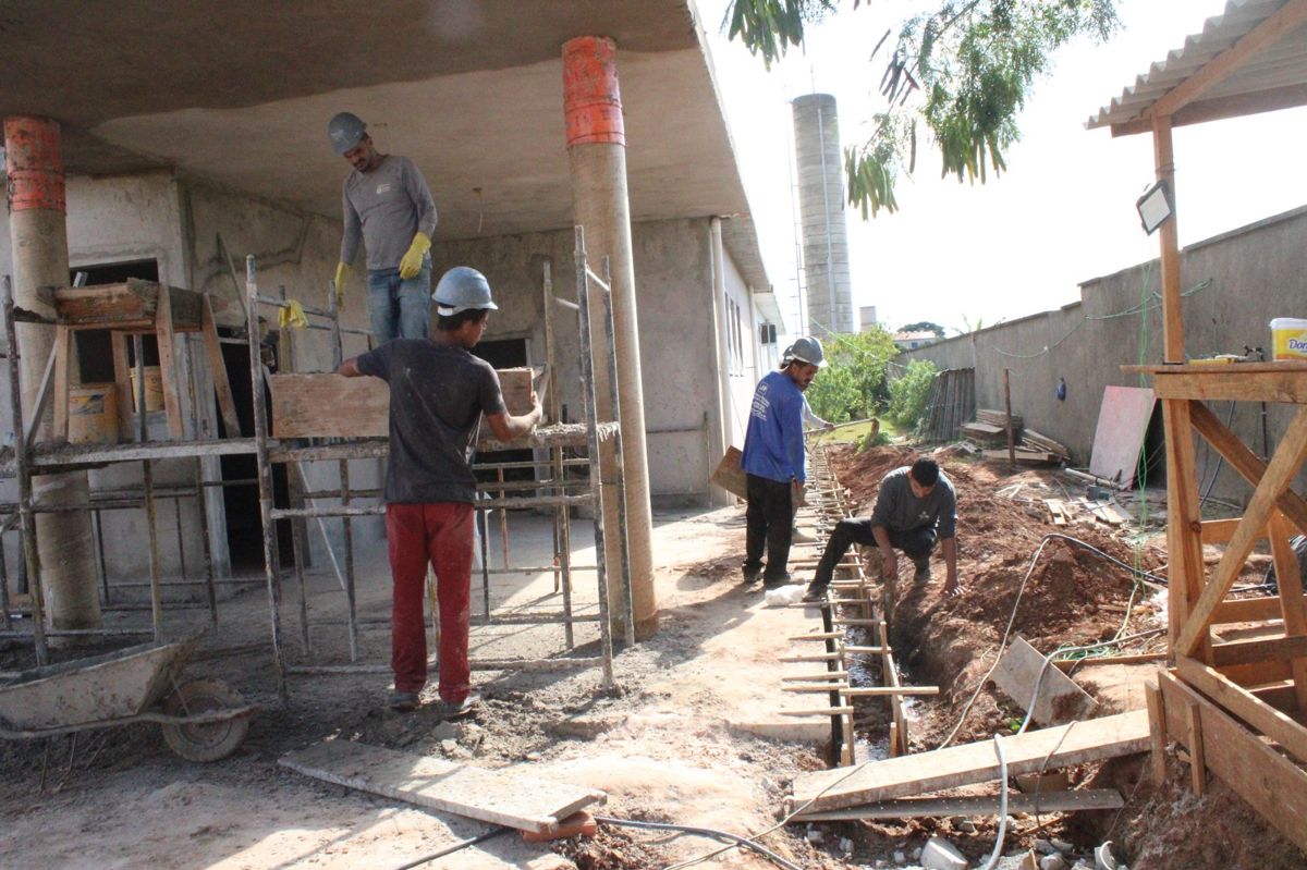 Obras da nova UPA 24h Dona Rosa avançam com finalização das redes elétrica e hidráulica