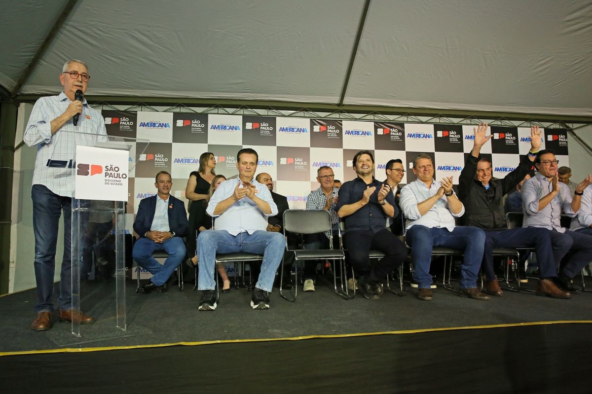 Prefeito Chico inaugura novo Núcleo de Especialidades ao lado de Bolsonaro e Tarcísio