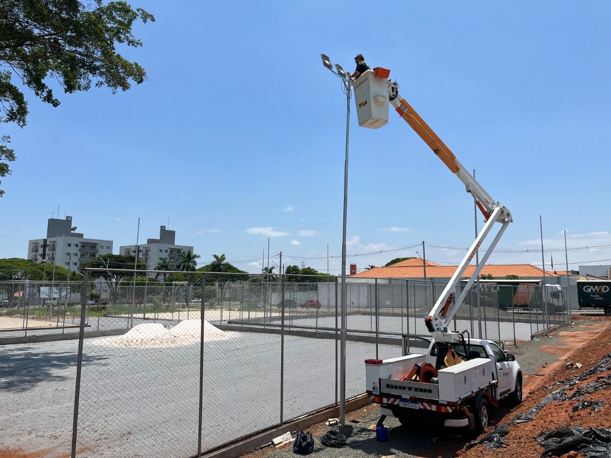 Nova praça de esportes na região do Portal recebe iluminação de LED