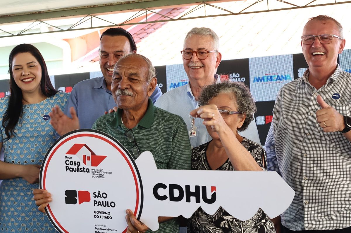 Prefeito Chico entrega Residencial Vida Longa para idosos ao lado do vice-governador