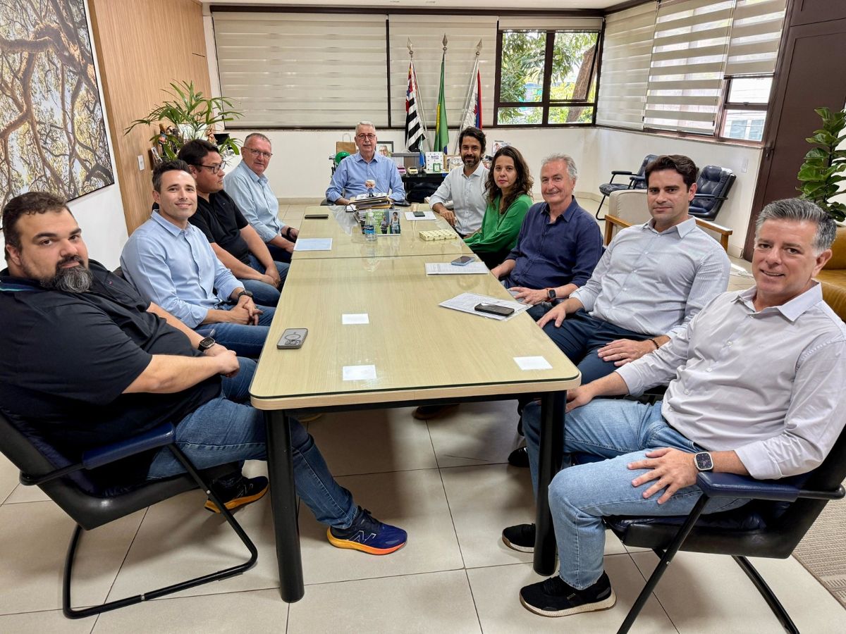 Prefeito Chico recebe representantes da Suzano e celebra investimento de R$ 39 milhões em Americana