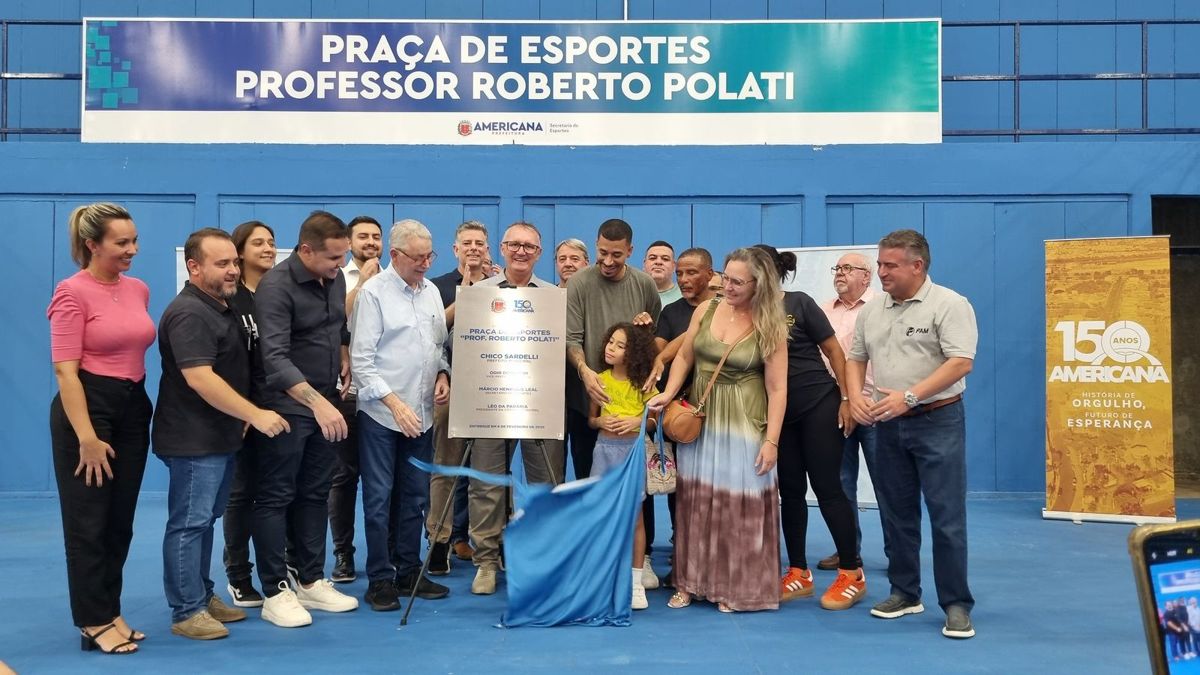 Prefeito Chico entrega reforma da Praça de Esportes do Zanaga