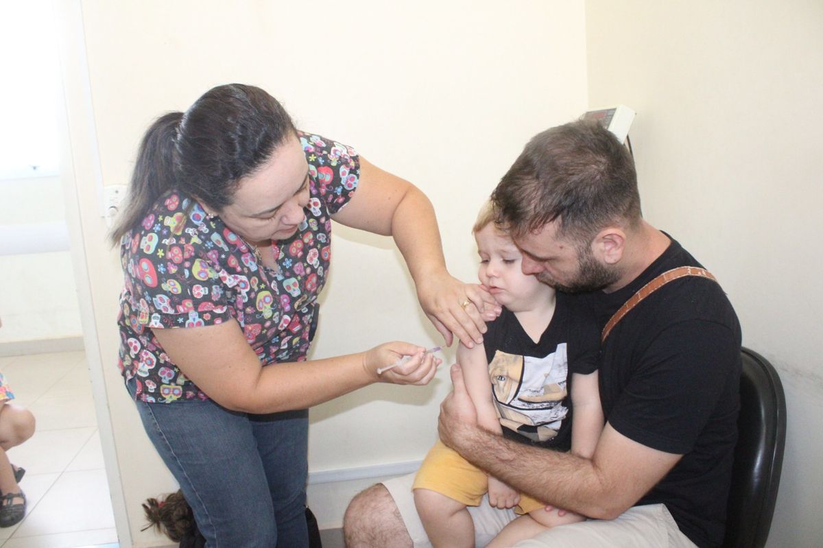 Mais de 1,1 mil doses de vacinas são aplicadas no Dia D de Multivacinação em Americana