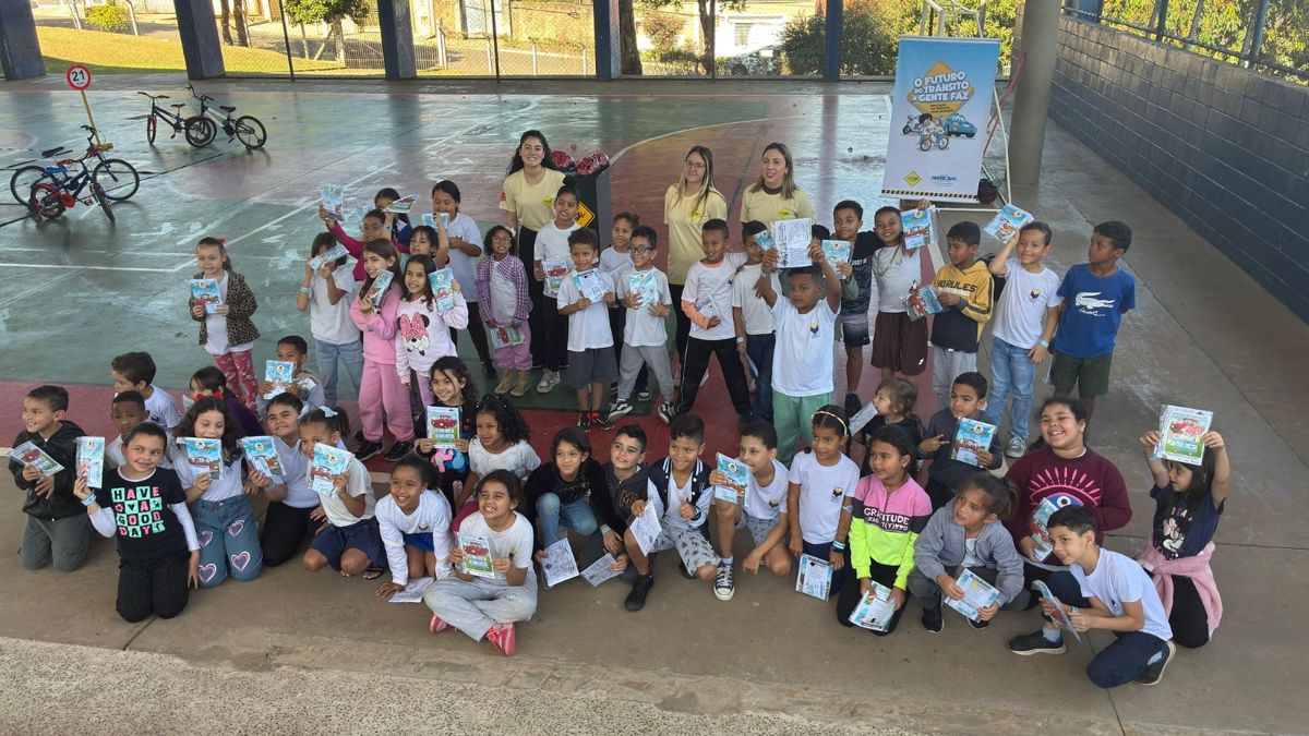 Atividades educativas de trânsito conscientizam mais de 800 alunos na EMEF Milton Santos