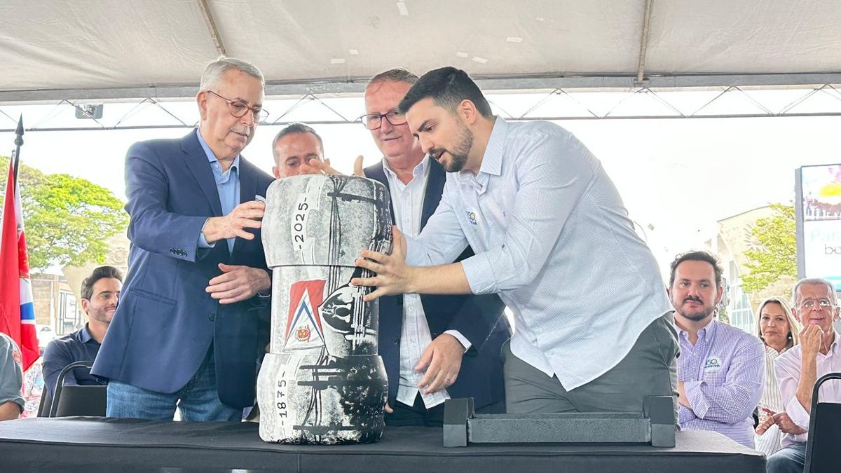 Americana celebra 150 anos com solenidade e instalação de cápsula do tempo
