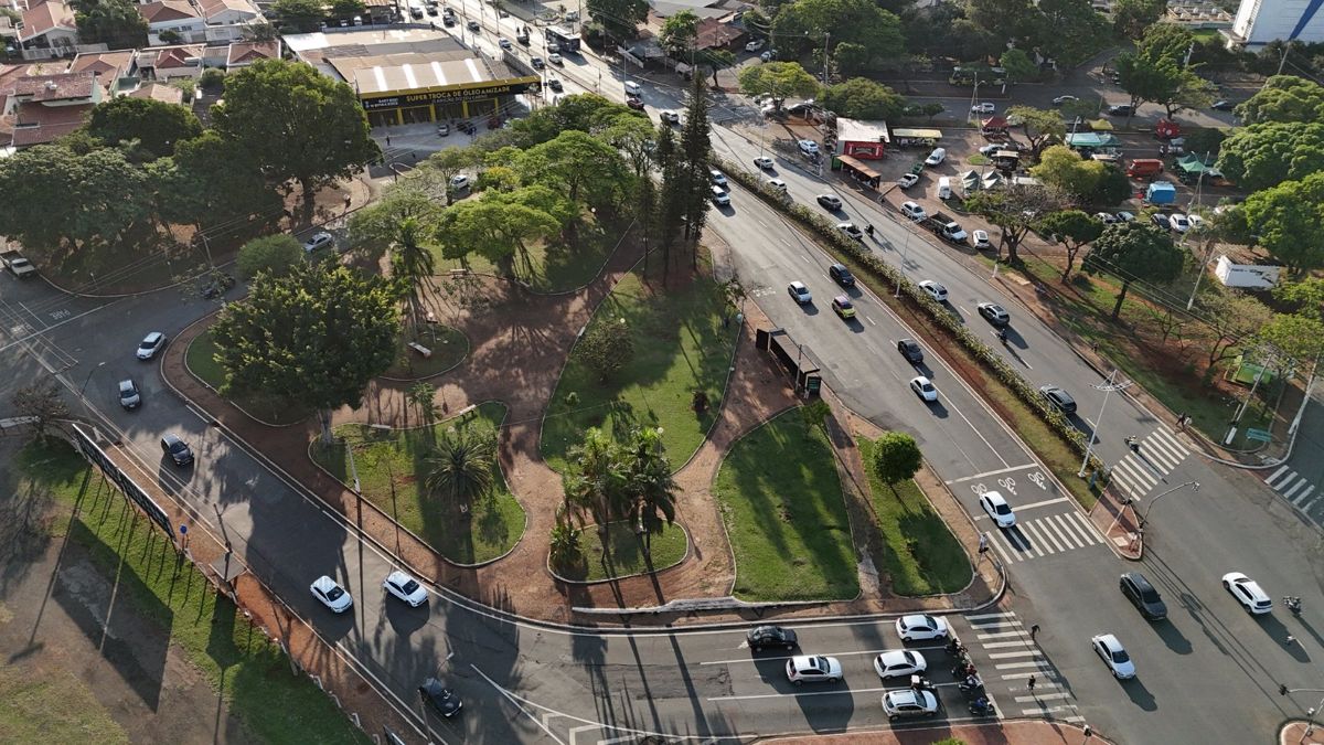 Prefeitura abre licitação para revitalização da Praça da Bíblia