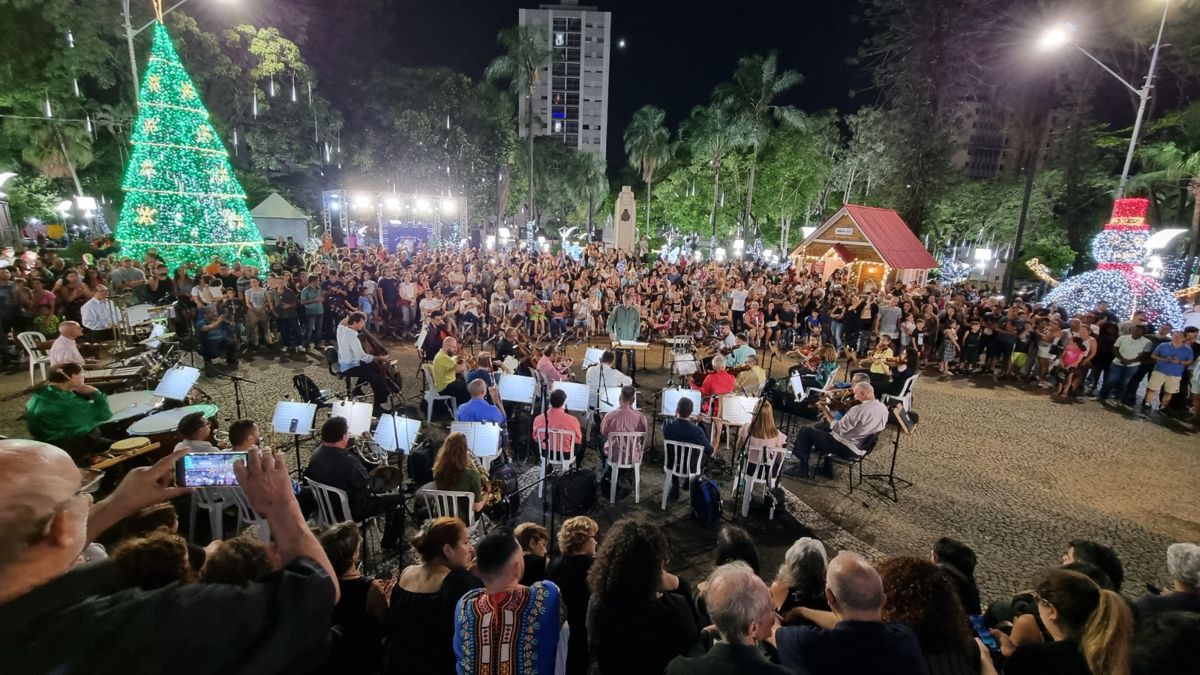 Praça Comendador Müller recebe coral, contação de história e concerto da Orquestra Sinfônica de Americana