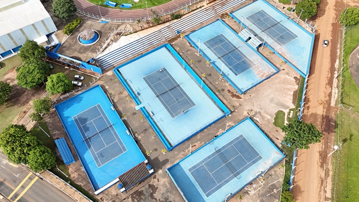 Quadras de tênis do Centro Cívico são reabertas após limpeza e manutenção