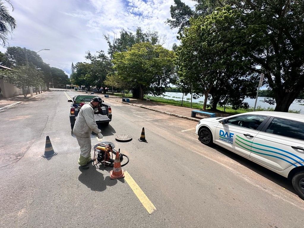 DAE realiza desinsetização na rede de esgoto da Praia dos Namorados