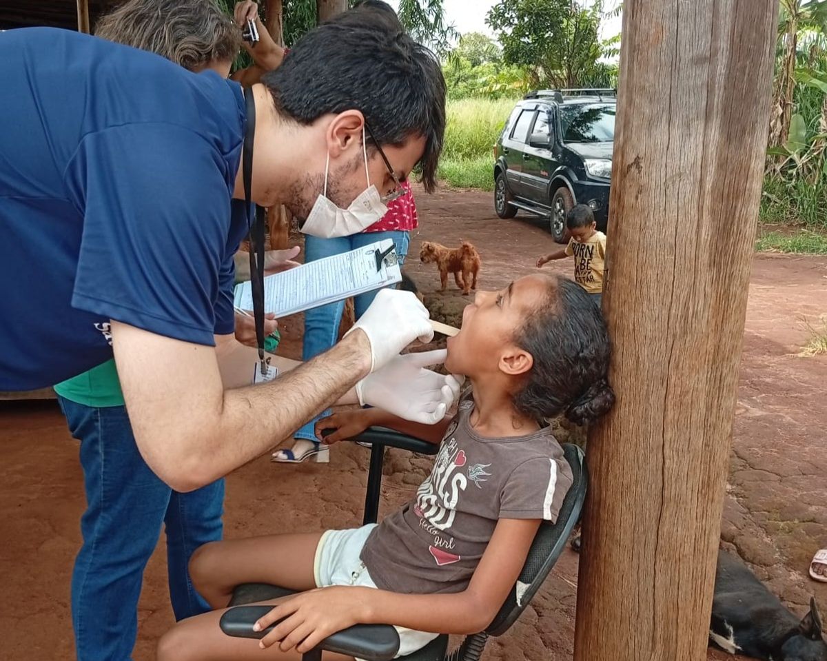 ESF Zanaga realiza ação de saúde bucal no Roseli Nunes