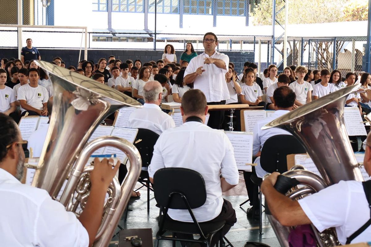 Banda Municipal apresenta homenagem às mulheres no Americana Shopping